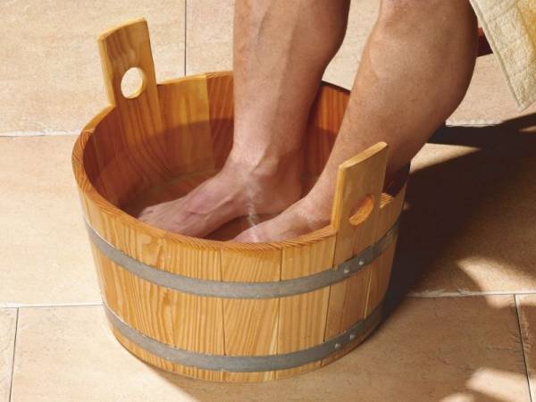 Weka Sauna Fußkübel aus Fichtenholz